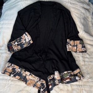 Black Open Short Kimono Style with Abstract Trim L Artist Festival Breezy